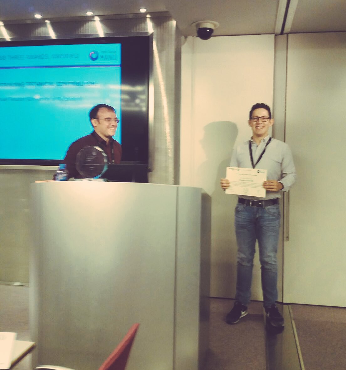OpenSourceMANO's tweet photo. A MASSIVE congrats and thank you to Manuel Peuster @map_nw of @unipb @sonataNFV - Outstanding technical contributor for OSM rel THREE! 🍾🎊🎉🙌🏼 https://t.co/N8SiqY3mec