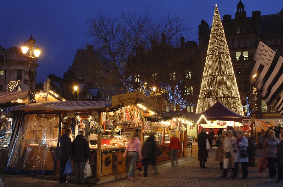 LymmHotel's tweet photo. Visiting the #Manchester Christmas markets? Special offer at our sister hotel @MacManchester ! https://t.co/qn6Zh2Ahe0 https://t.co/Sst1hOx378