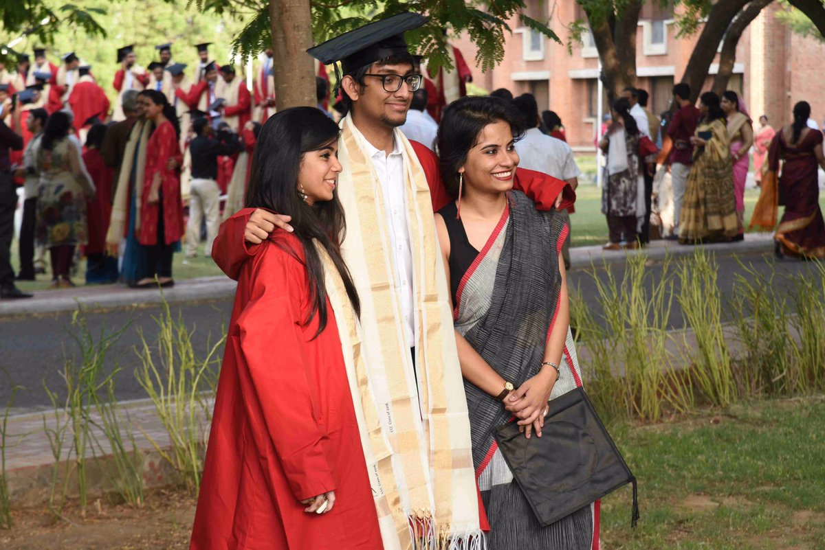 GuideJunction's tweet image. #MICA offers #PostGraduateCertificateProgramme in #CraftingCreativeCommunication , #CCC programme in Ahmedabad - mica.ac.in/crafting-creat…