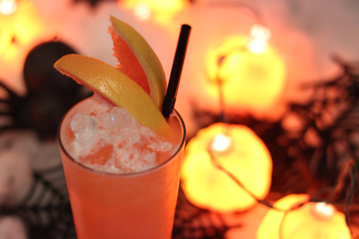 Spooktacular #giveaway time! 👻 Follow &amp; RT to #win 2 of our BOOzy Halloween cocktails in the Laguna Bar. 🍹🎃#Comp ends in 24 hours.