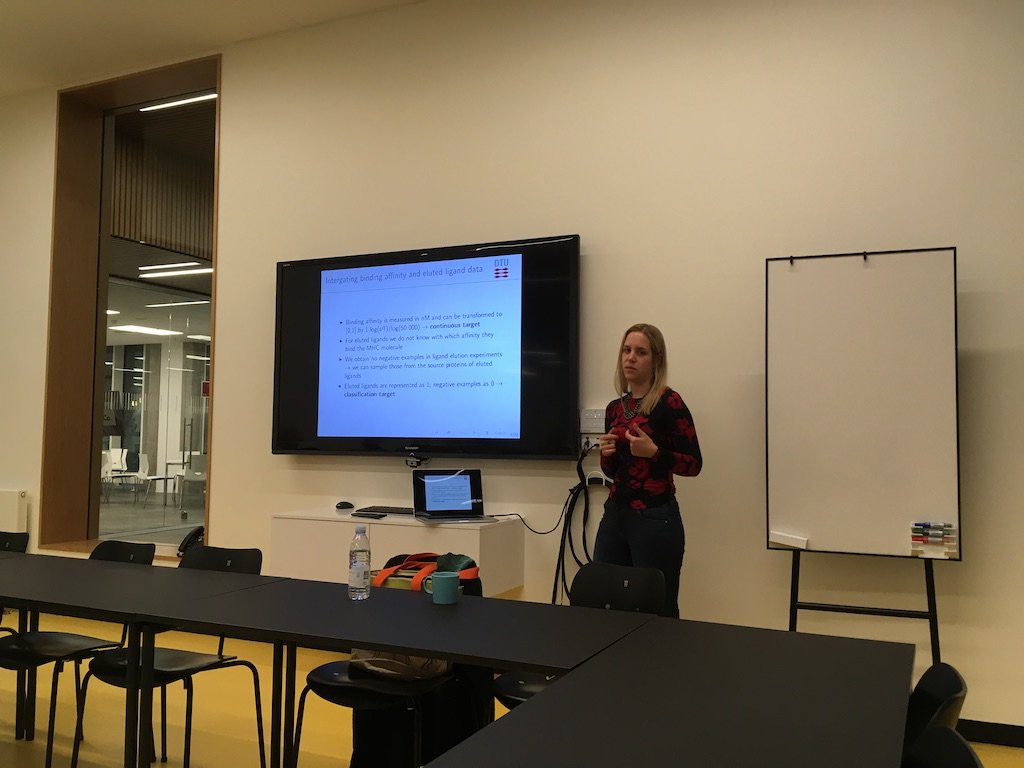 jessenleon's tweet photo. Vanessa Jurtz of @DTUBioinfo talking about "NetMHCpan 4.0"
Tags: #bioinformatics #cancer #immunology #NeuralNetworks https://t.co/JeuVbplhAK https://t.co/tr9rbafriR