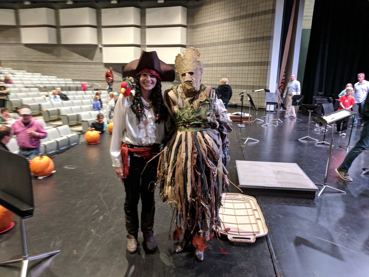pinkhamlj's tweet photo. Last night's MacBay 7/8 Halloween concert was a blast, complete with pirates, a dinosaur, a shark and ghouls.@MacBayMS @AnneBArmstrong https://t.co/a1DLDm3h7q