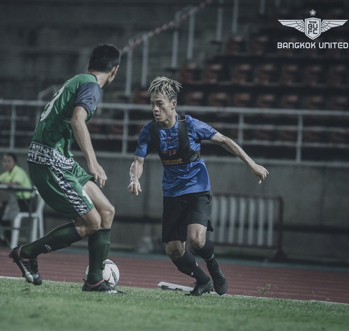 jc_jp16's tweet photo. สนุกไปกับมัน ⚽️ #Bangkokunited #JP77 #B77 #Nike #Ultraflyknit https://t.co/bnYNX6MnOy
