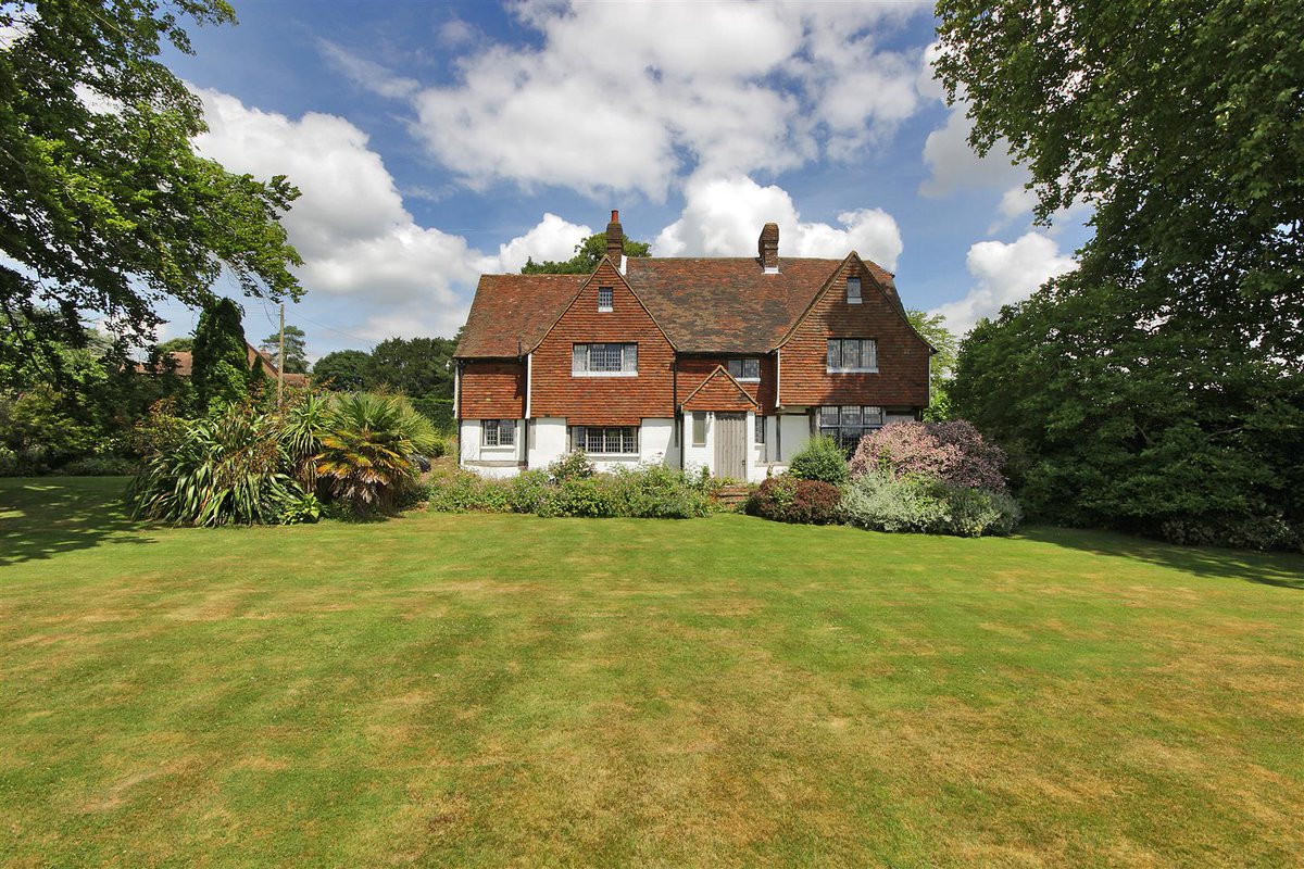 KFSimonBiddulph's tweet photo. SOLD - Kent and East Sussex markets are moving. #knightfranktunbridgewells #kent #eastsussex #simonbiddulph #property https://t.co/O44twOqB2i