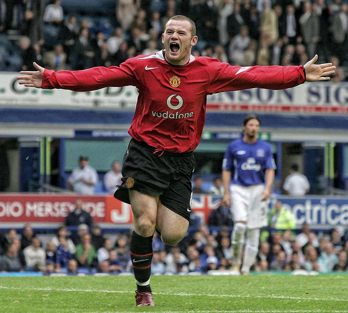 Happy 32nd Birthday, Wayne Rooney! 