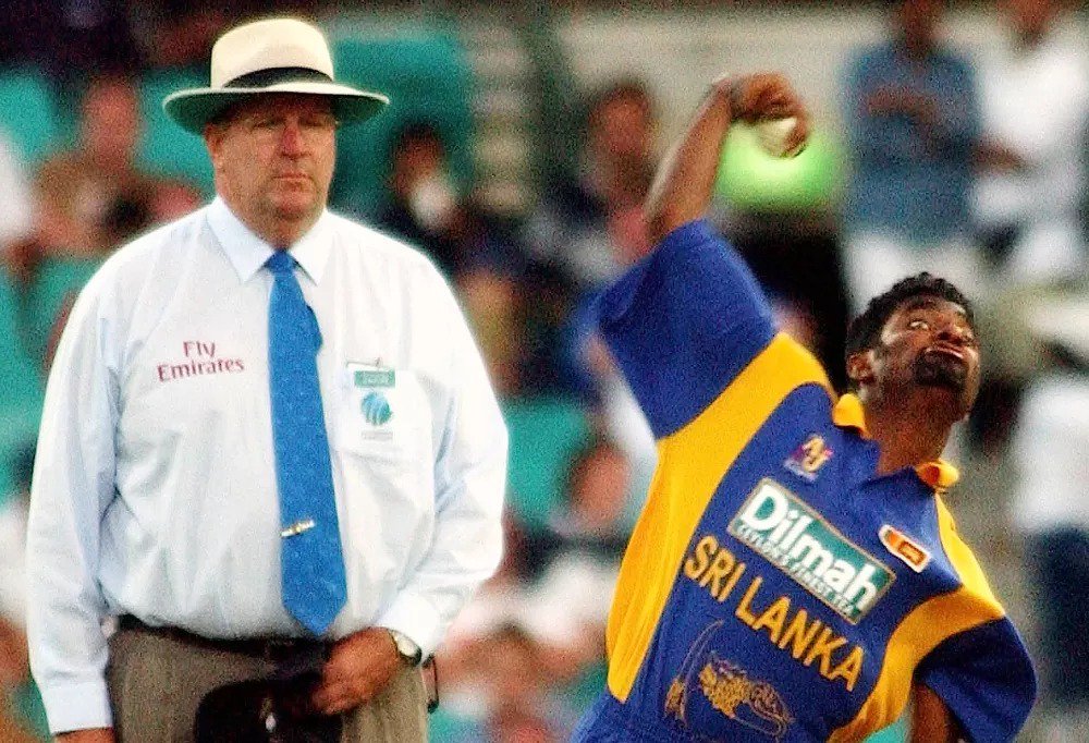 timesofoman's tweet photo. #Cricket: Former #Test umpire #DarrellHair guilty of stealing from employer https://t.co/AAagiDXXu2 #Sydney #SriLanka #MuttiahMuralitharan https://t.co/wpez6Estag
