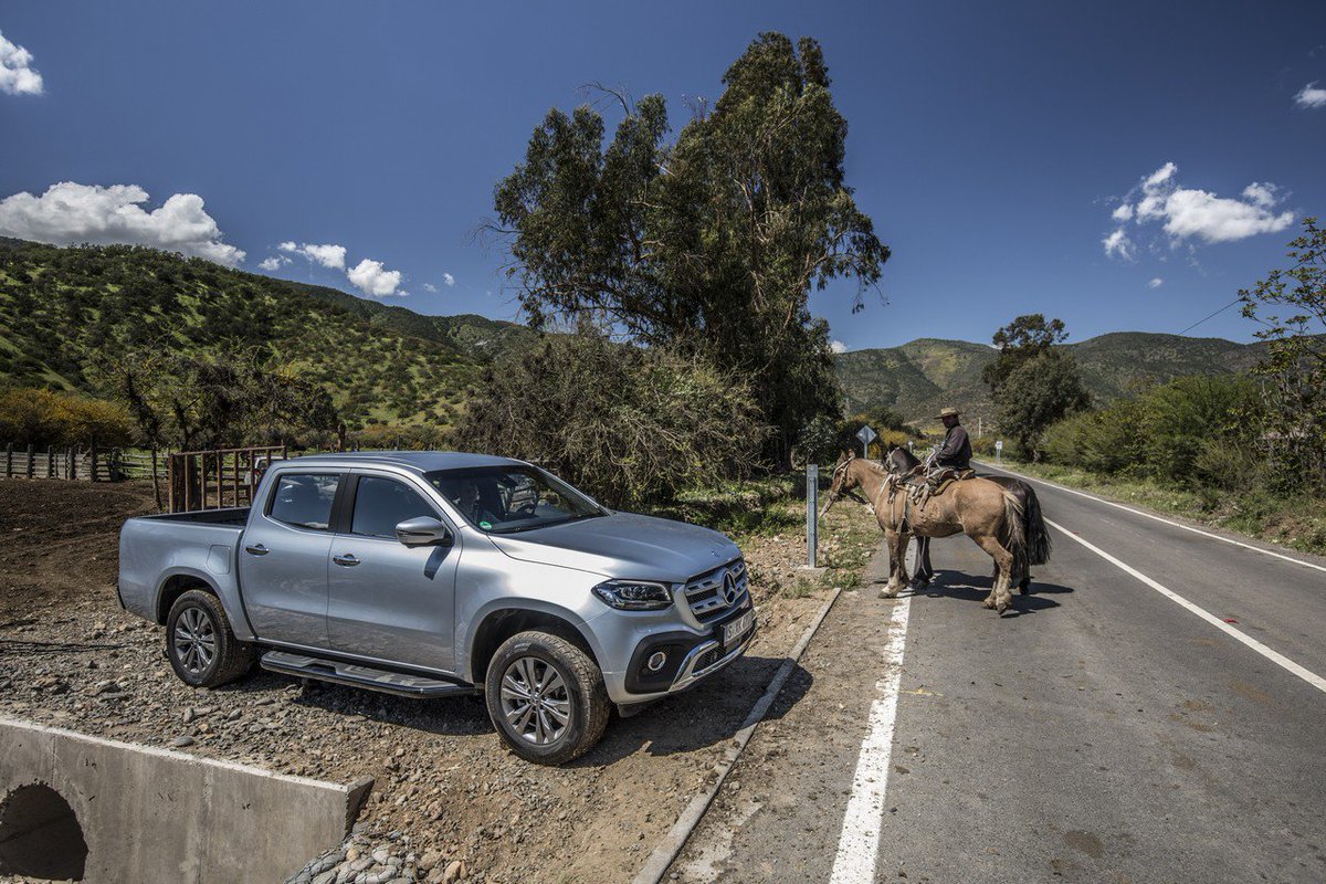 CarsSouthAfrica's tweet photo. We are driving the new @MercedesBenz_SA X-Class which is due to arrive in SA in Q2 of 2018! @DaveTheCarGuy reports from Chile - https://t.co/Lrs7vb8mzn https://t.co/OMyjnqGvSY