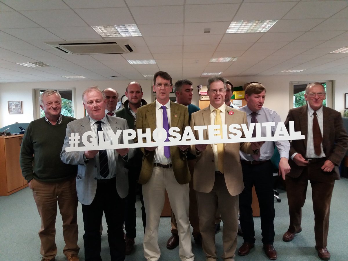 Farmers in @NFUEastMidlands highlighting how important glyphosate is to their farms #glyphosateisvital <a href="/NFUtweets/">National Farmers' Union</a> @NFU_PlantHealth