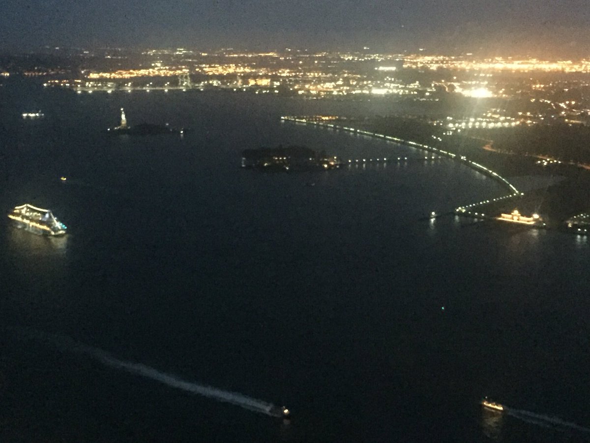 LyndseyLou83's tweet photo. Having fun in New York! https://t.co/OH6OIimF6V