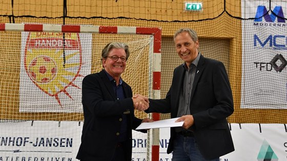 MoederscheimMoonen tweet media