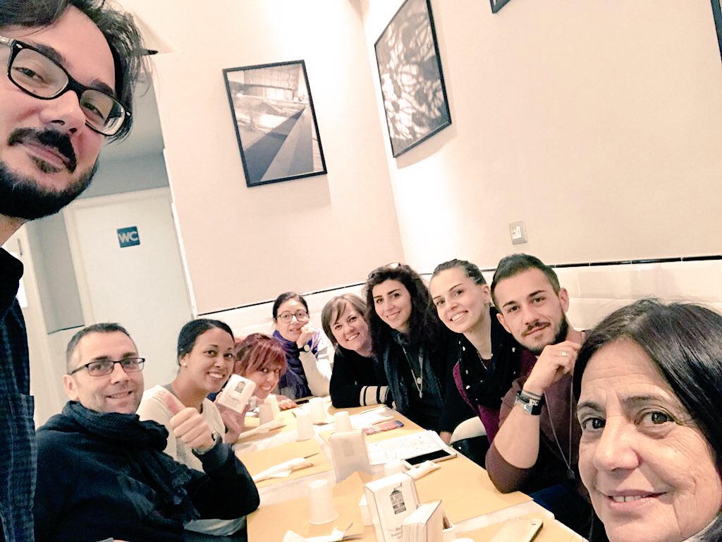 SocialClasse1's tweet photo. #sndm #lunch #prayforclass https://t.co/rpwmBnIoEI