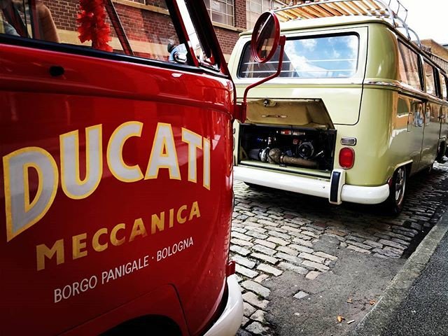 CallMe_Arnaud's tweet photo. Reposting @ducatisplit:
Turbo
~
#vwbus #ducatisplit #vwsplitscreen #vwporn #classicvw #volkswagencamper #volksworld #theduke https://t.co/VilTFyrIN3