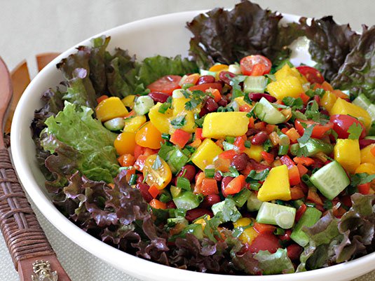 AntojandoAndo's tweet photo. Saludable, colorida, deliciosa! #vegan #Salad #HealthyFood #HealthyEating #veganlife #foodblogger #delicious #food https://t.co/Rv3kEjfWaX https://t.co/i2KXm4RrLy
