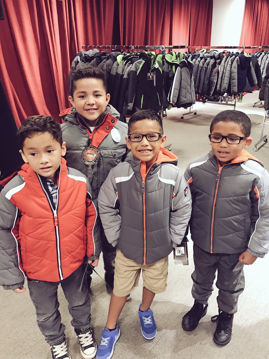 commandersCR's tweet photo. That's a wrap! Thank you to everyone  who made this year's Share the Warmth Coat Drive the best one yet! 🎉 https://t.co/XQr2ViaybF