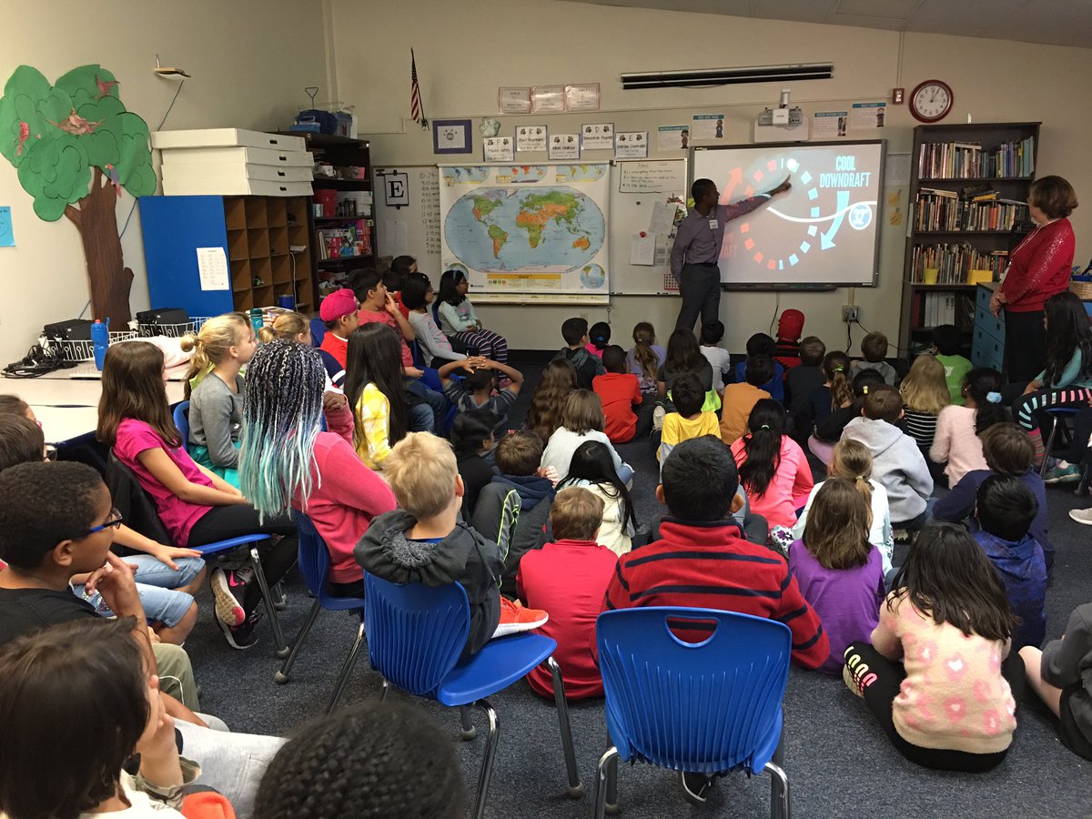 ShenValleyElem's tweet photo. Shenandoah 4th grade sts enjoyed a special lesson about weather today from Channel 5 meteorologist @chesterlampkin https://t.co/kNT19gUmie