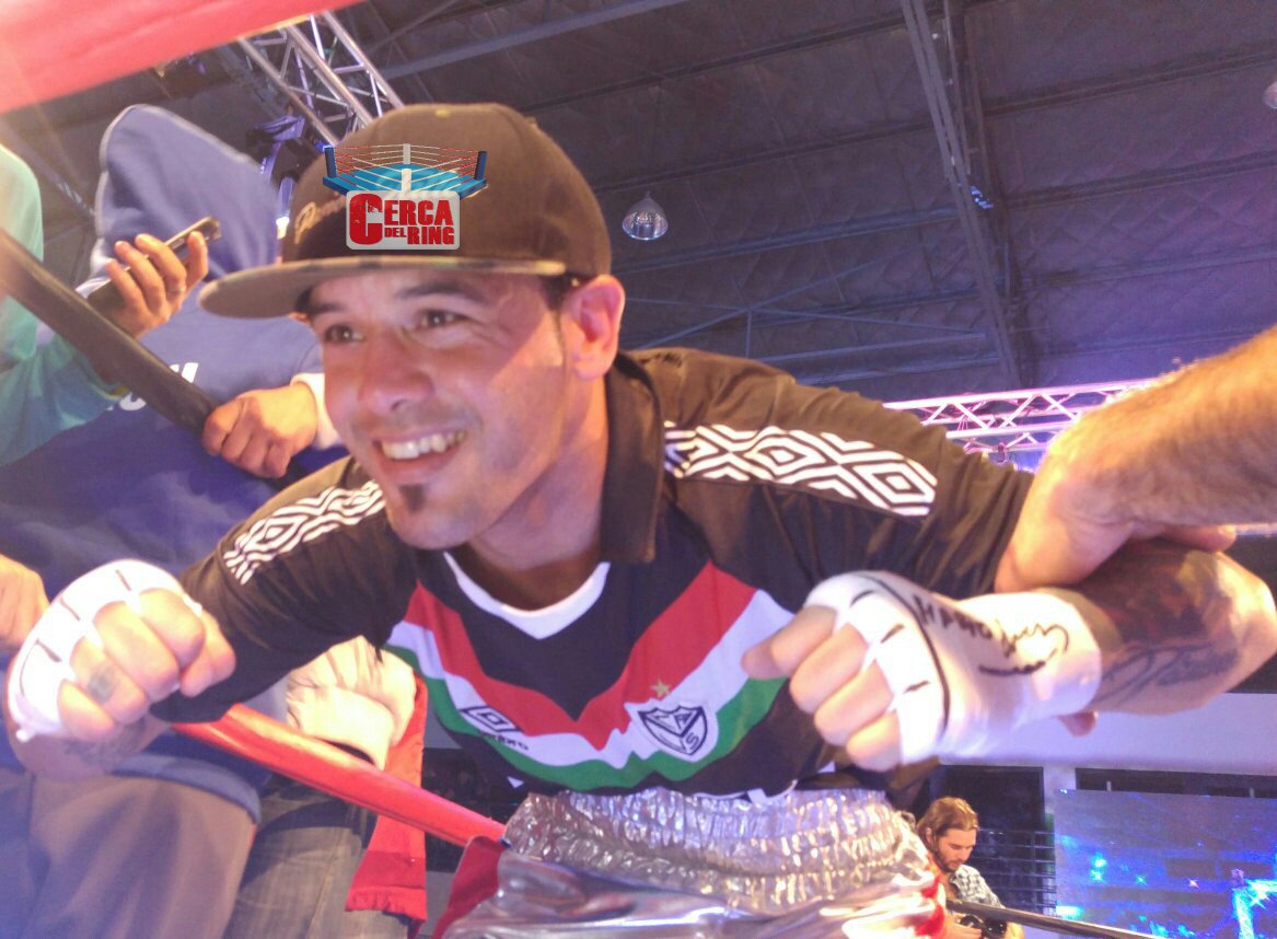 cercadelring's tweet photo. Si te perdiste el informe sobre los #Welter argentinos y la palabra de #DiegoChaves, escuchalo y miralo en nuestra fanpage! en el tercer bloque del #Programa130 de #CercaDelRing #CDREnVivo #CDREnTodosLados
Todo en este link!
👇👇👇👇👇👇👇👇👇👇👇👇
https://t.co/4Zl1OlO0Uw https://t.co/k46IgM0kiA