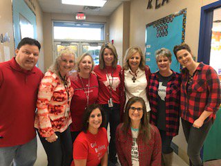 celinatxelem's tweet photo. #celinaelementary staff supports Red Ribbon Week.  As for me, I pledge to be drug free! https://t.co/d4xvFdZ3LE