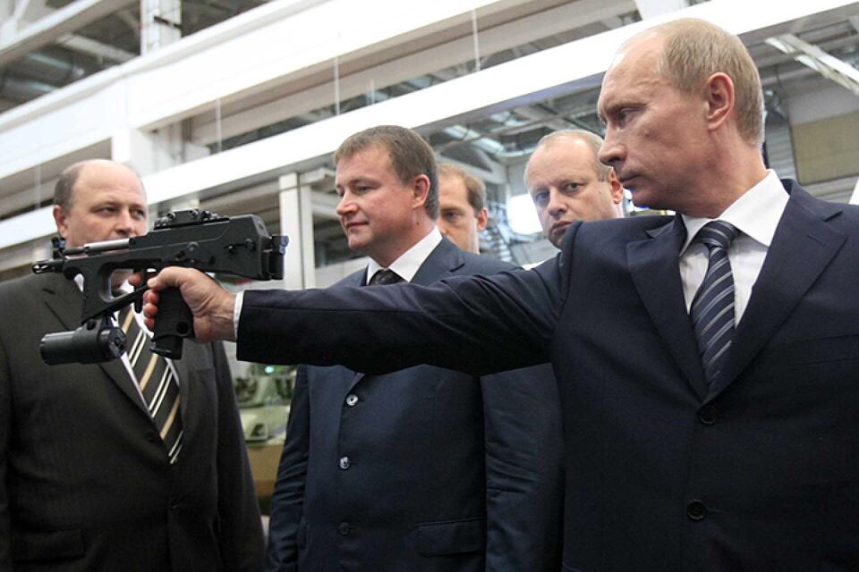 А нажмите лайк и RT, если видите это фото и считаете Владимира Владимировича достойным кандидатом на следующий президентский срок. Спасибо!