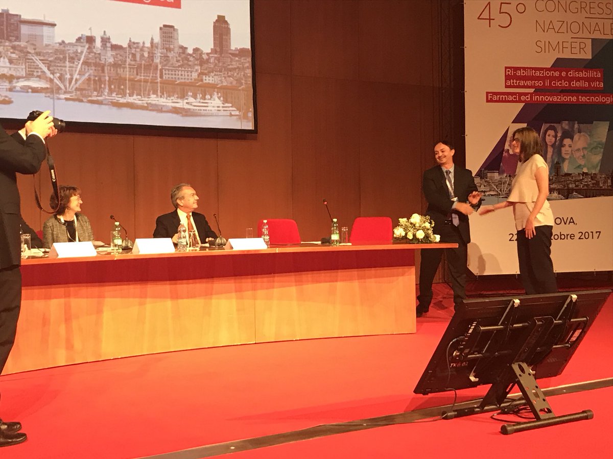 francescagimi's tweet photo. Chiara Pavese vincitrice del miglior lavoro pubblicato under 40 #simfer17 https://t.co/EOOzUwoowy