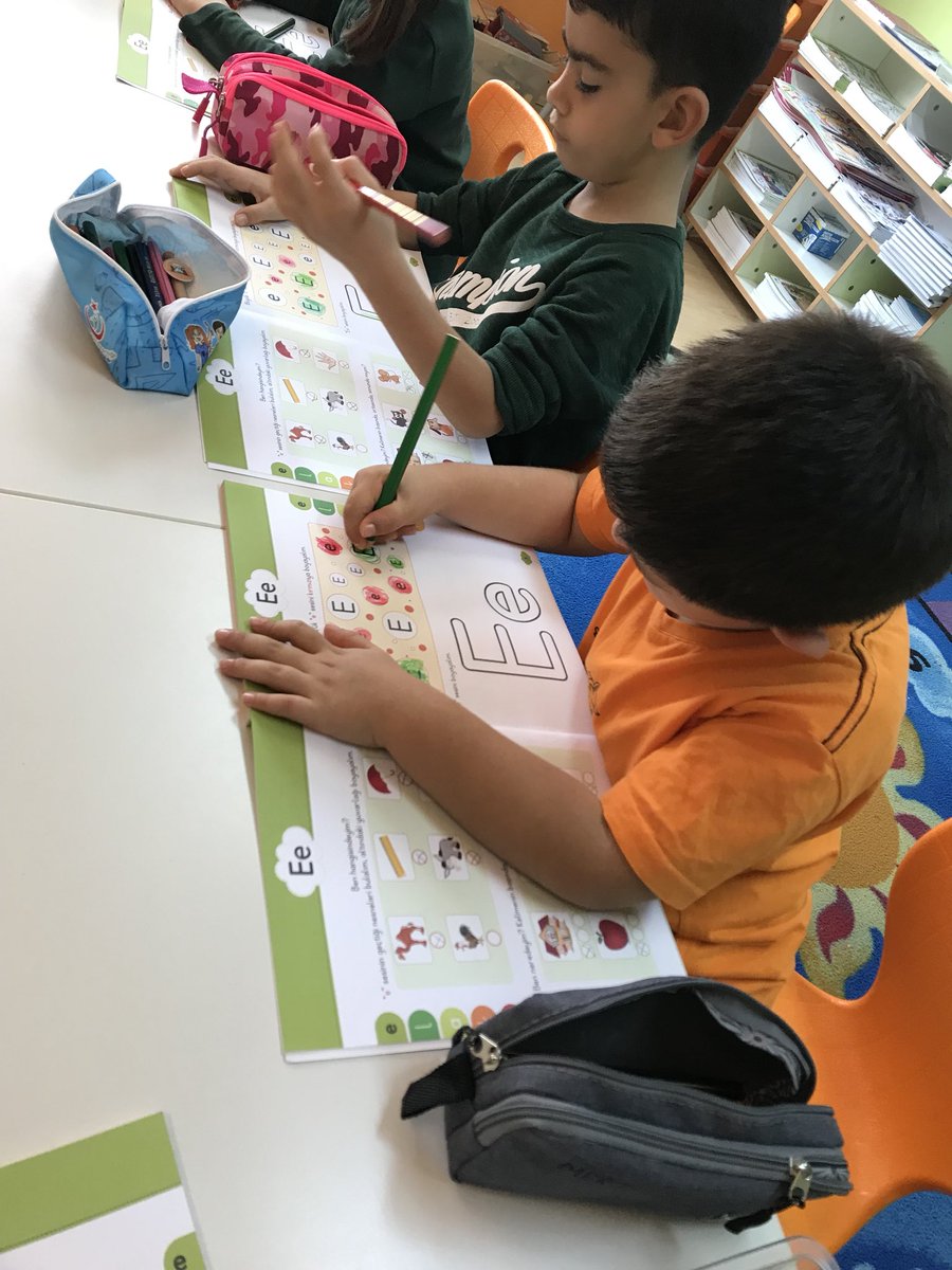 Heyecanla,merakla “E-e” sesini öğrenmeye başladık. #uskudardoga #ılkokulahazırlık <a href="/Serkan_Celik52/">Serkan Çelik🇹🇷</a> <a href="/dilekyldz1986/">Dilek Yildiz</a> <a href="/esrasert1979/">Esra Sert</a>