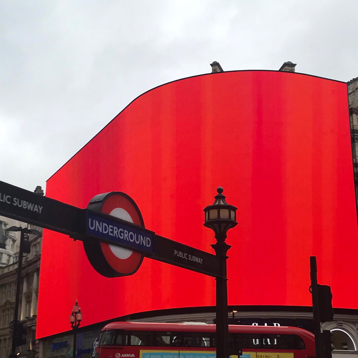 PiccadillyOn tweet media