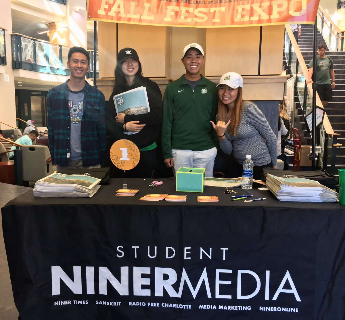 CLTStudentUnion's tweet photo. Fall Fest Expo is happening right now in the Union! Food + games + prizes! #uncc #unccunion https://t.co/qzAFEFGFXJ