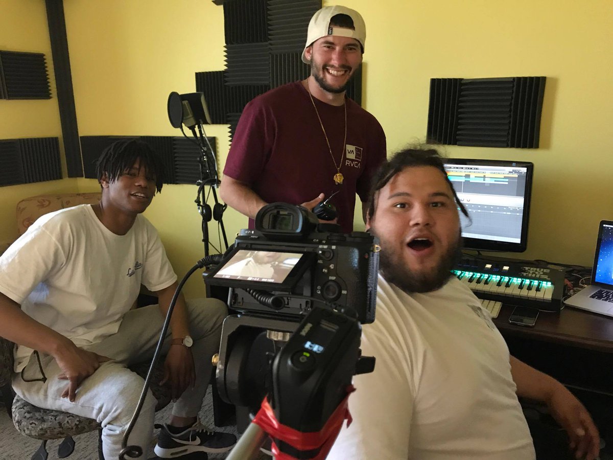 fearlevel_movie's tweet photo. Behind the scenes of #fearlevel_movie https://t.co/cKeXXDgA74