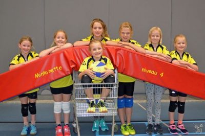 Holtenextra's tweet photo. Mintonette CMV 4 maakt goede start https://t.co/QYdWTtIbVl https://t.co/BmCjfGR9ef