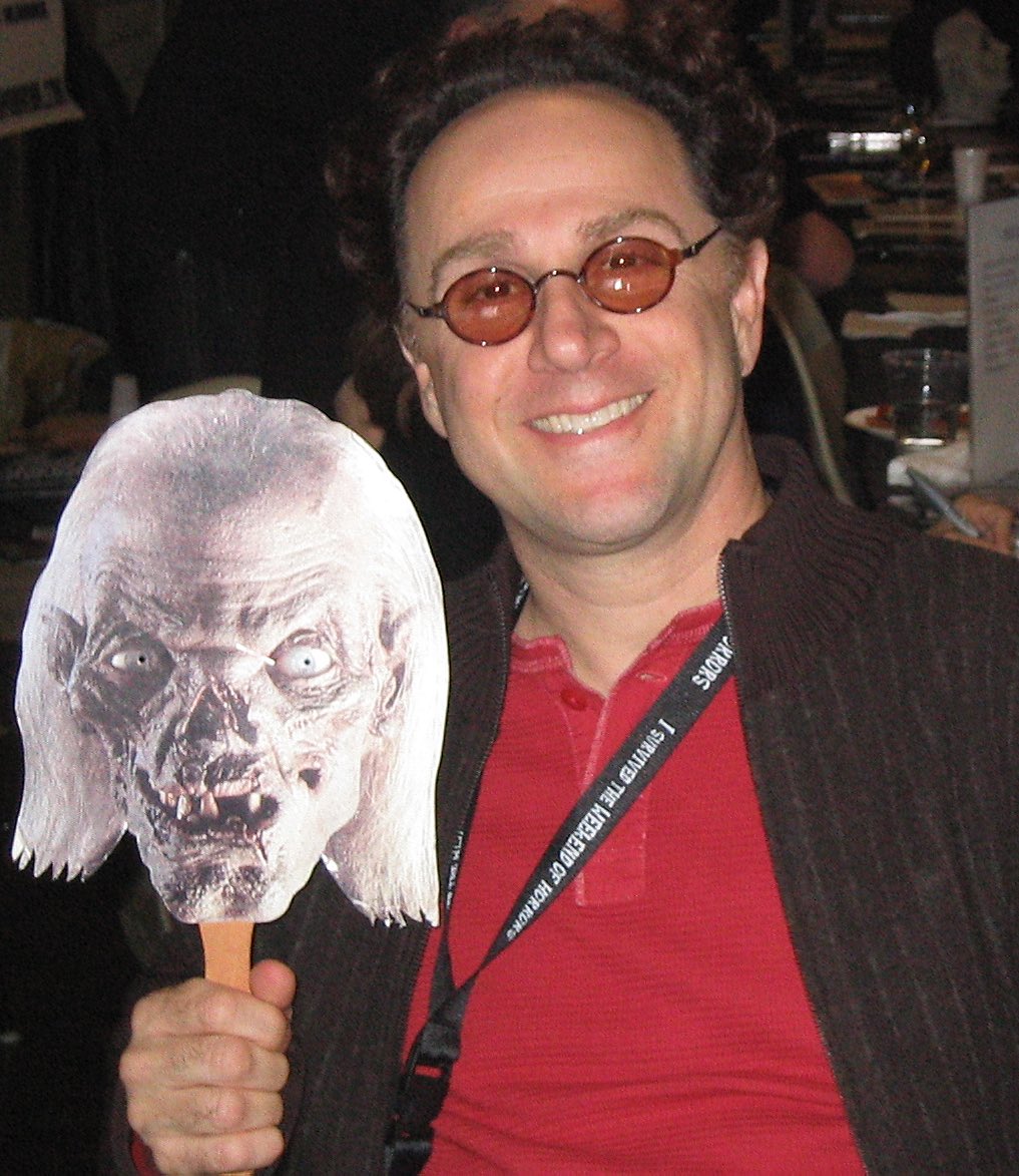     We wish a very happy birthday to the Crypt Keeper itself, Mr. John Kassir! ¡Feliz cumpleaños 