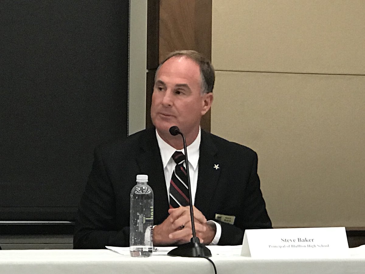 BHMSDnews's tweet photo. .@BHS__Principal asks, “Would we want our surgeon or financial planner not to continue professional development?” #BHMSD #ThankAPrincipal https://t.co/eUD7oFd7UG