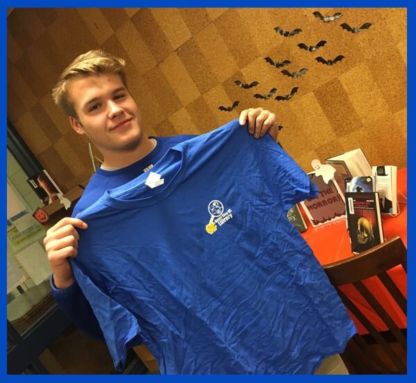 HC_Library's tweet photo. Congrats to our 7,500 library drop-in!  Enjoy your tee shirt! https://t.co/Fs1pKFr1EE