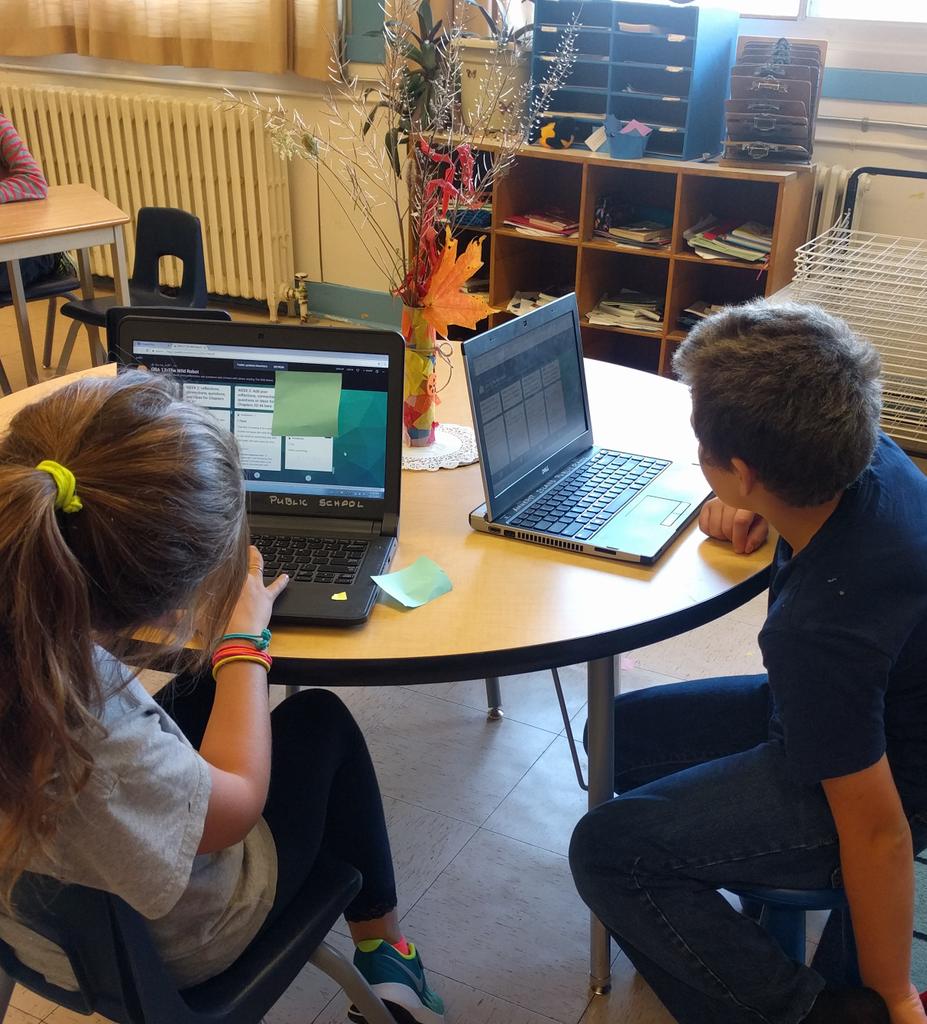 MsCooper_LDSB's tweet photo. Sharing our thinking about The Wild Robot @AIPSwave . Some of us online, some of us in writing and some of us in pictures https://t.co/vKyJZdybID