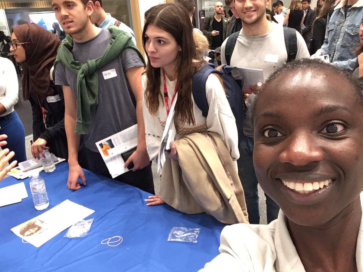 msmboakye's tweet photo. Representing @RocheCareers at the London Universities Careers fair #theFrancisCrickInstitute #rocheUK https://t.co/VJd8Ejzart