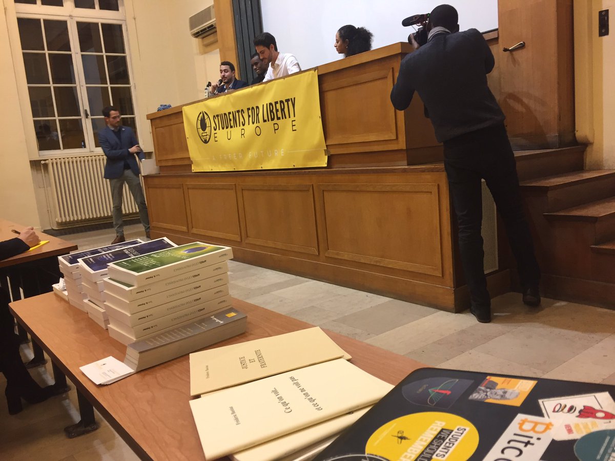 SFL_France's tweet photo. #Student #Startup : tout risquer pour entreprendre ? @DoctrineFR @TeedjiApp @MeetMyMamma témoignent ! Notre conf avec @JPousseAssas https://t.co/wzj7j7clJ9