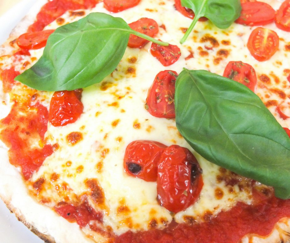 Green_Tower's tweet photo. Pizza gluten free: una delle nostre proposte senza glutine.
#greentower #ristorante #pizzeria #trento https://t.co/87z5kGzTsH