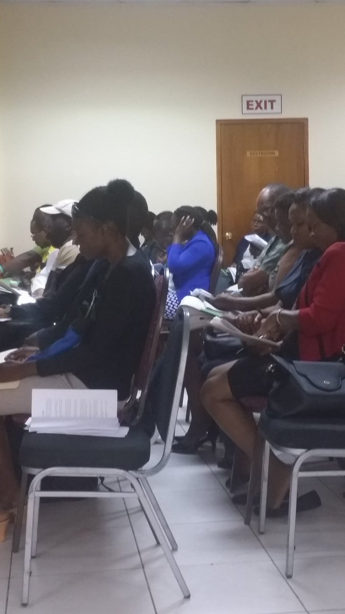 The_EFJ's tweet photo. Focus on financial reporting at our grantee orientation session. It's important! #SCCAF @Caribclimateact @APFMPPCR1 @indidlk https://t.co/cZiR34SydA