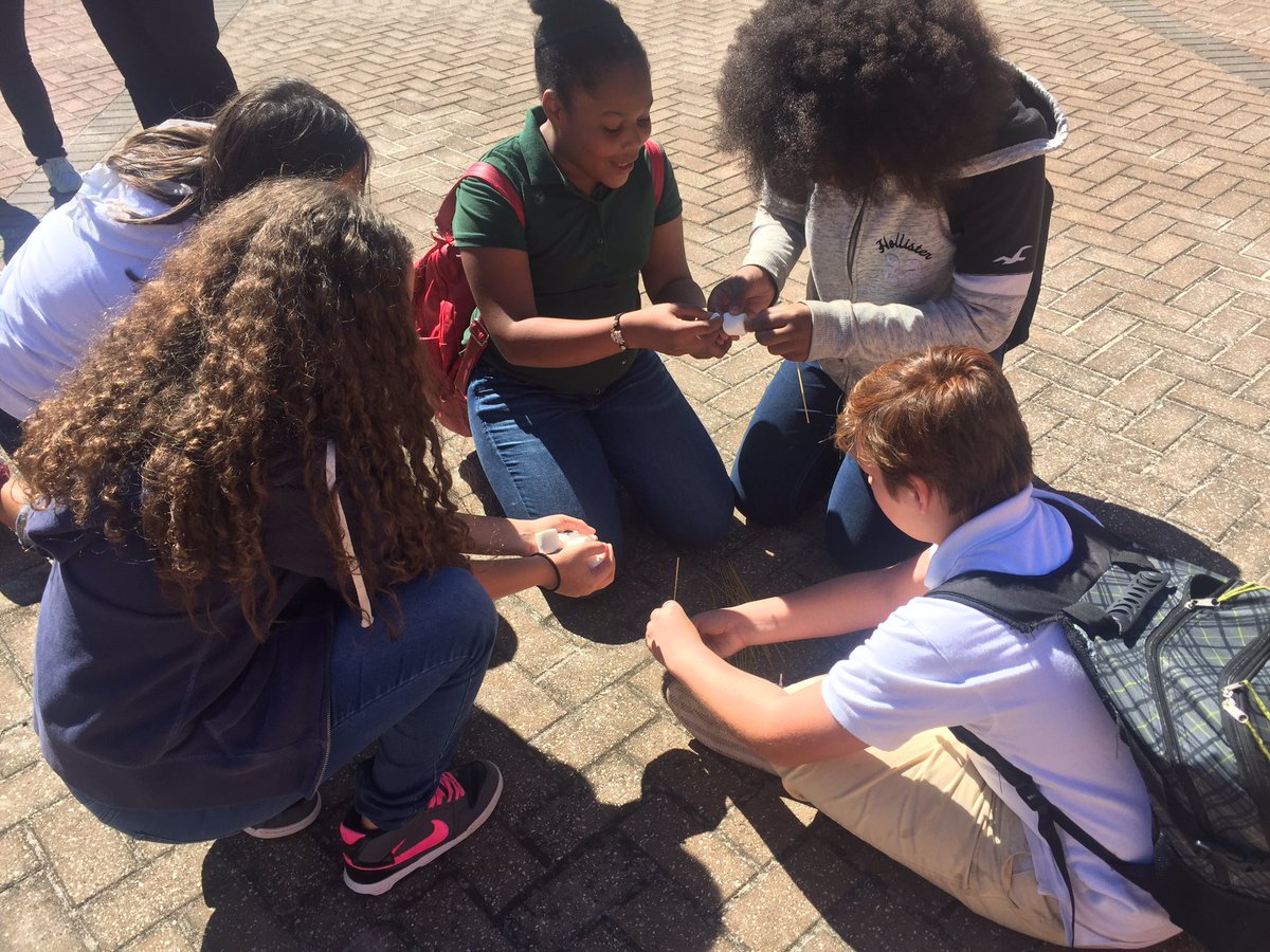GNEErynDion's tweet photo. Marshmallow tower building at Jinks is serious business for #unityday2017 #unitybay https://t.co/X1FaKZu8Ps