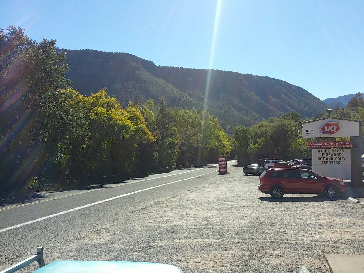 SedonaDQ4551's tweet photo. Beautiful! Leafs are changing!
#fall17 #leafchange #oakcreekcanyon #sedonaaz #dairyqueen #ilovefall #lovemydq #loveviews
#views #dqsedona https://t.co/QrwUSlkwnF