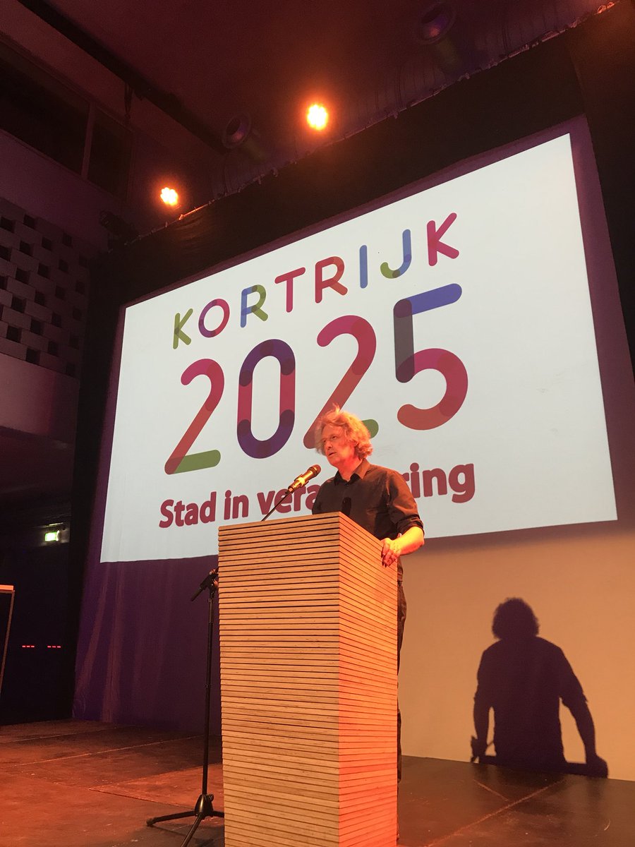 VincentVQ's tweet photo. 3e stadsdebat over ruimte in onze stad. Meer dan 500 Kortrijkzanen gaan in debat. Omdat we geliven in verdichting en open ruimte. https://t.co/B2AEyT51Dw