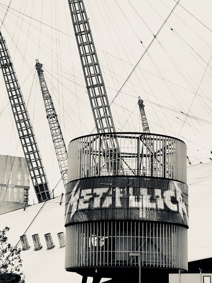 CareyAhern's tweet photo. May the 5th time I see them be as awesome as the 4 before #metallica #worldwiredtour https://t.co/CGZEkppIpu