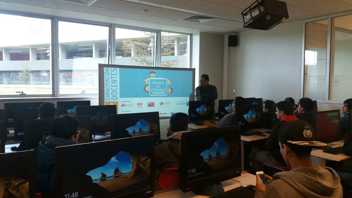 HoraDelCodigoCL's tweet image. Seguimos con los Train the Trainers para los #6000Docentes! Hoy estuvimos con los @INACAPINOS de la Región de Los Ríos!
#programaelfuturo