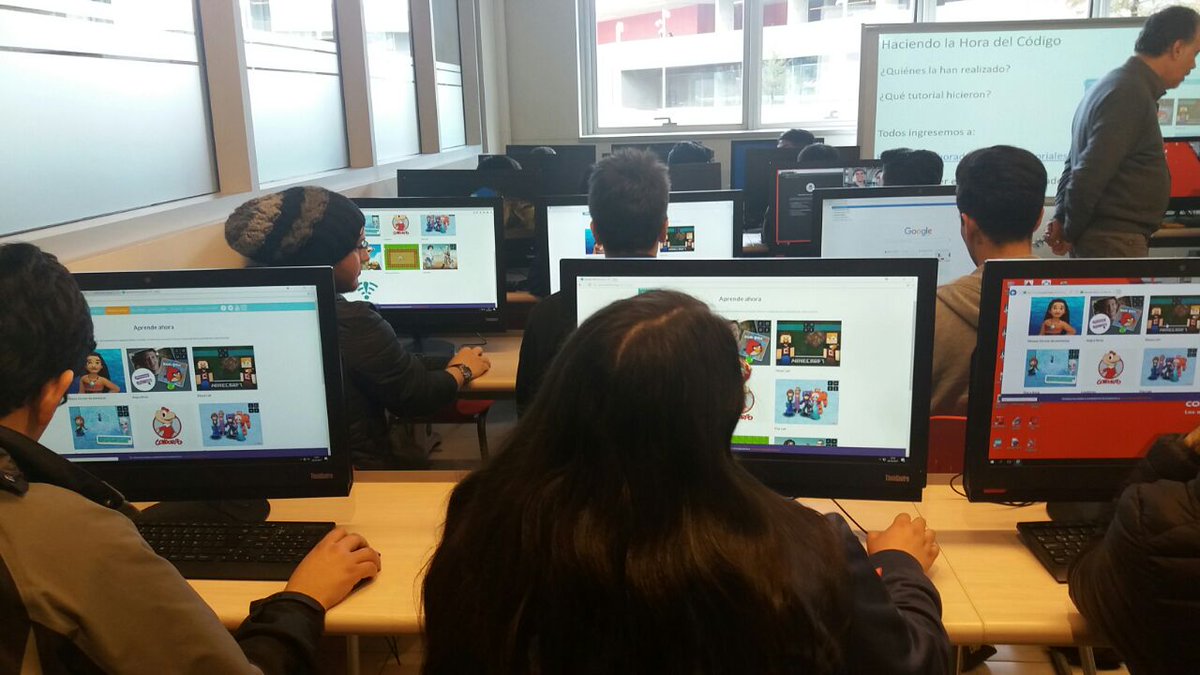 HoraDelCodigoCL's tweet image. Seguimos con los Train the Trainers para los #6000Docentes! Hoy estuvimos con los @INACAPINOS de la Región de Los Ríos!
#programaelfuturo