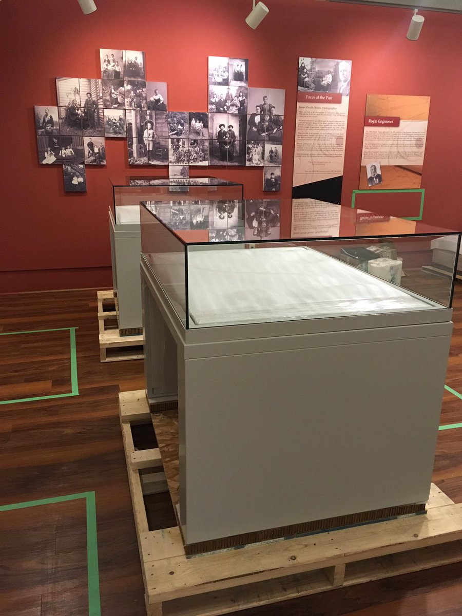 CHWKMuseum's tweet photo. New cases are being unpacked today 👌😄! #exhibitcases #newexhibit #exhibitinstallation #chwkmuseum https://t.co/UfB2Q4AuLR