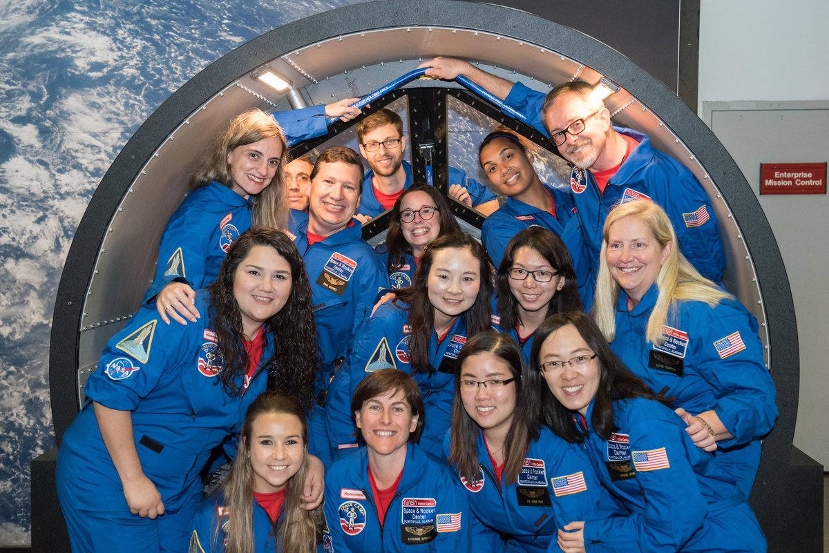 HON_Citizenship's tweet photo. How many teachers can you put onto a rocket to outer space? At least 15! #HESA2017 https://t.co/KGuub1HFVv