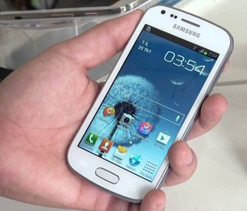 GadwellYT's tweet photo. @pccomponentes #PcComponentesTeDaEnergy Guapos sabéis quién tiene un samsung galaxy trend desde hace 4 años ¿no?, a ver si me toca y cambie este móvil de 💩 https://t.co/38MtGGiNdO