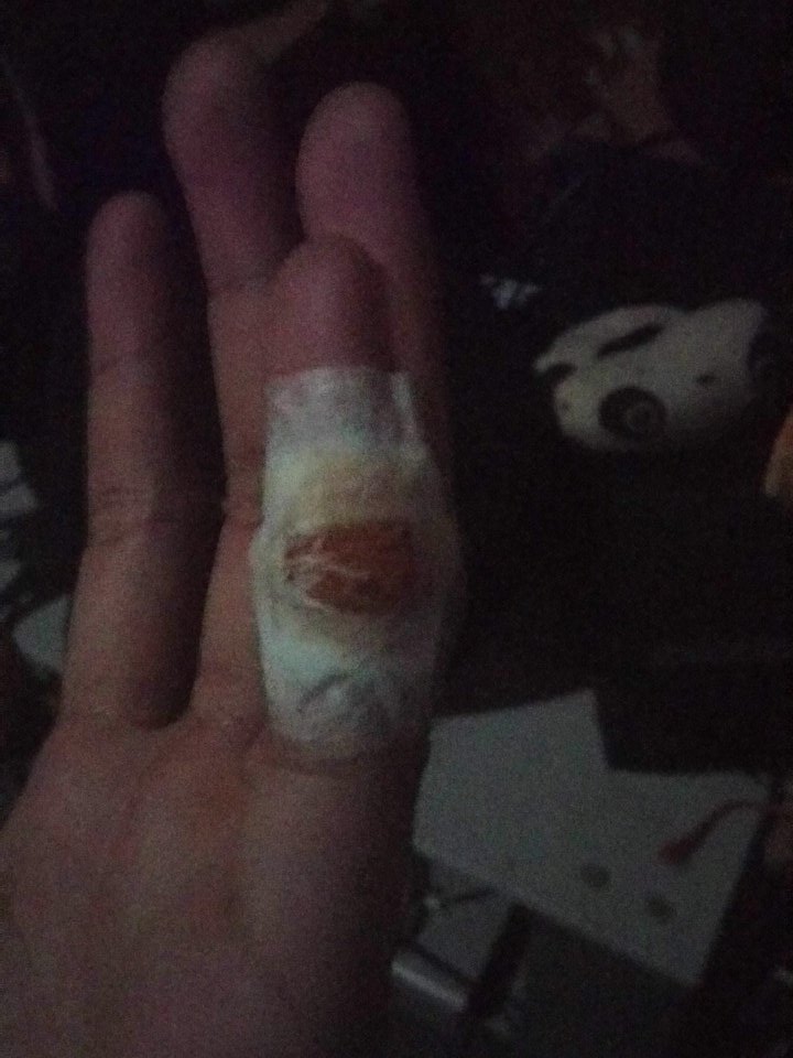 KnightRaeN26's tweet photo. Shit happens.. https://t.co/OaVrtQRfUi