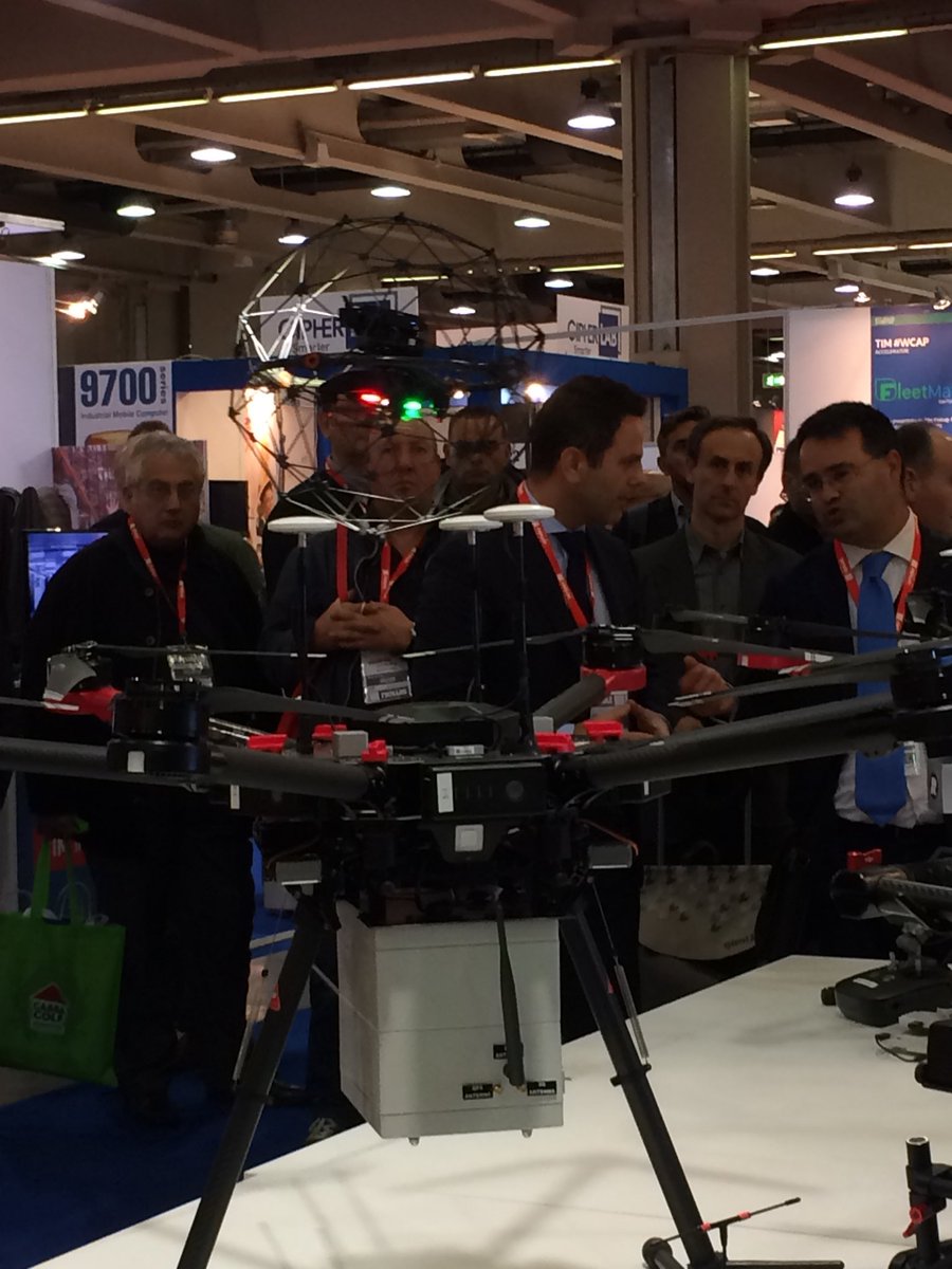 smaunotes's tweet photo. Un #drone in azione a #Smau Milano! #SEiKEY partner tecnologico di @TIM_IS https://t.co/YNyi3ZxG7T