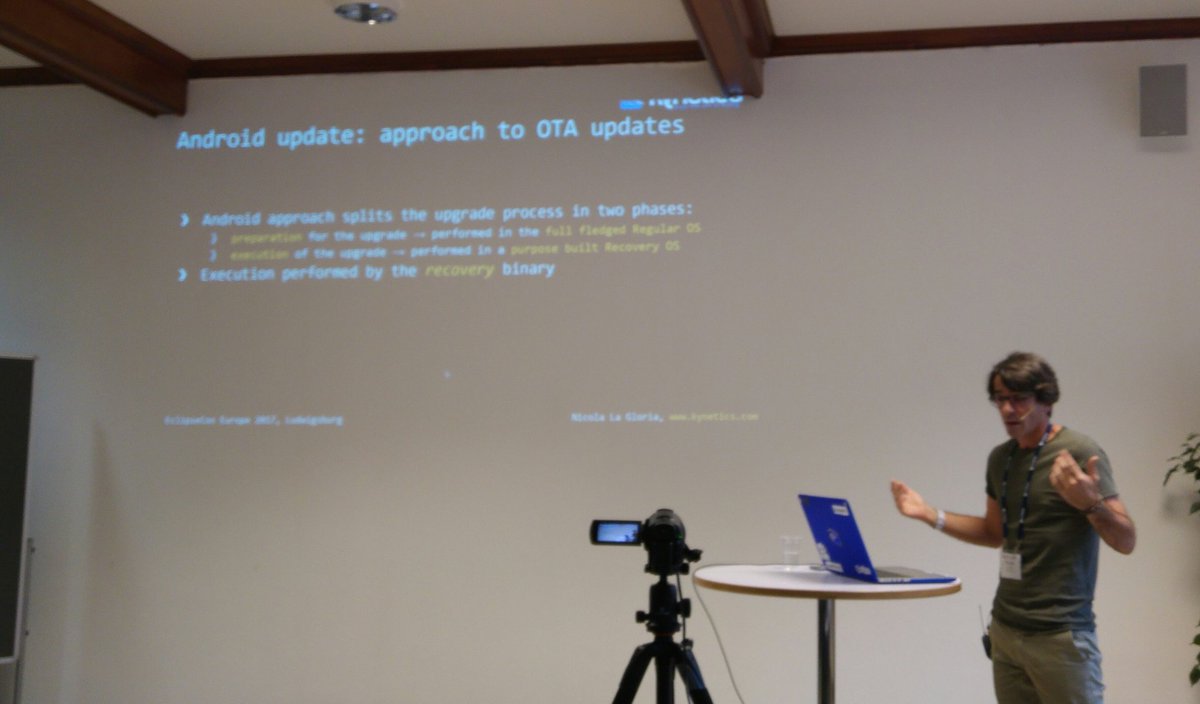 EclipseIoT's tweet photo. #EclipsehawkBit talk by Nicola La Gloria of Kynetics. #IoT #EclipseCon https://t.co/JCS0djugE7