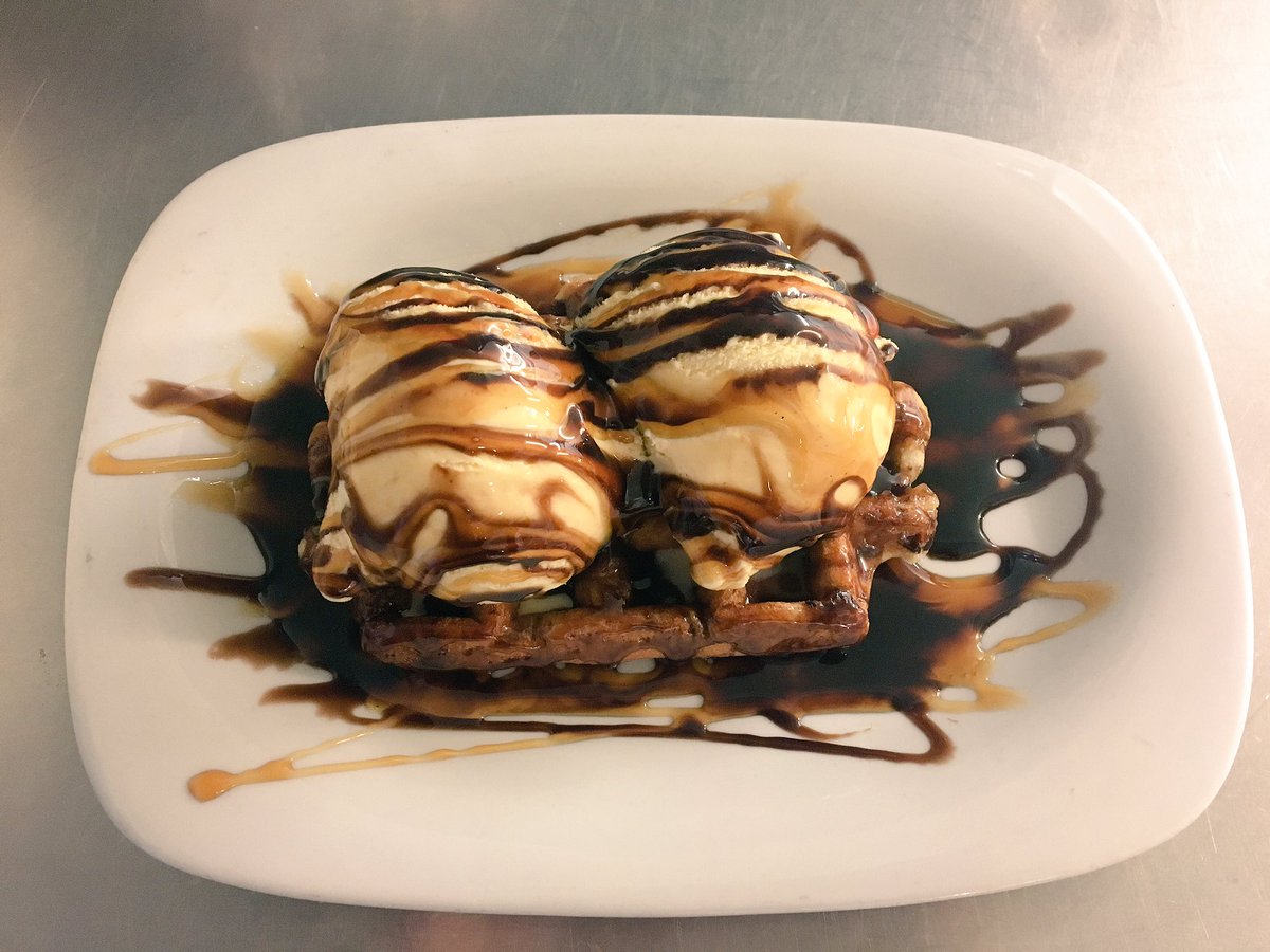 afantavern's tweet photo. Our Hot Belgian Waffle, a perfect way to brighten up a rainy day! #afantavern #comfortfood https://t.co/QZXtKh2vS1