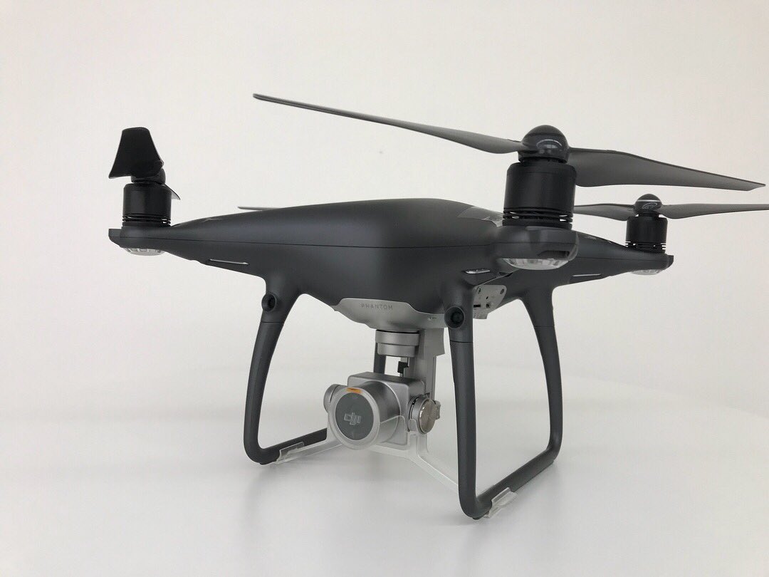 BigBangLC's tweet photo. Phantom 4pro Obsidian

ホワイト色とは一味違うマットグレーめっちゃカッコいい！🤗 場所: 深空株式会社https://t.co/gP75Zbfre2 https://t.co/nNtHG2F9lM
